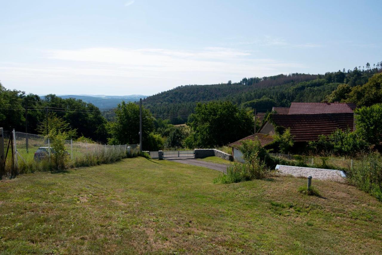 Wellness Bungalov - Vodni Nadrz Slapy - 40Km Od Prahy Necin Exterior photo